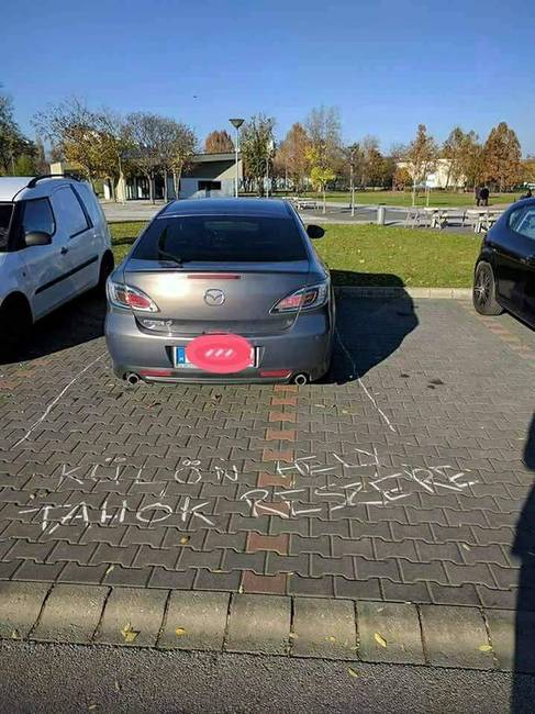 Előkelő bánásmód.