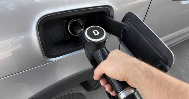 Miért lett drágább a dízel, mint a benzin, holott régen sokkal olcsóbb volt: Elmagyarázom a valódi okokat