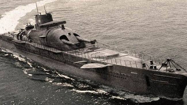 submarino surcouf 1280x720