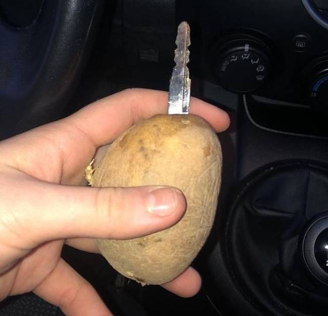 „Ha eltörik a kulcsod, tégy úgy, mint a barátom: dugd bele egy krumpliba."