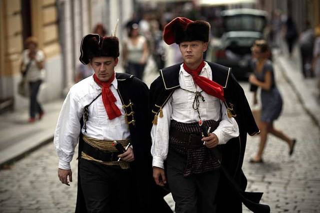 A Horvátok találták fel a nyakkendőt.