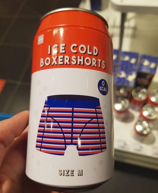 „Ezt a dobozos boxeralsót egy helyi ajándékboltban találtam."