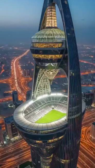 Szaúd-Arábia egy olyan felhőkarcolót tervez építeni, aminek a tetején egy stadion van