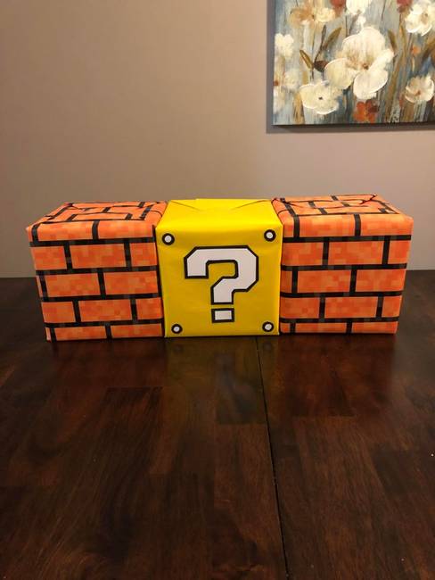 „A bátyám Super Mario-témában csomagolta be az ajándékait a fiaimnak."