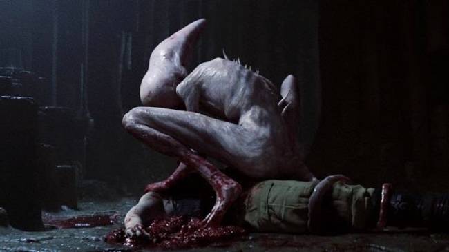 Bizony, ez is ő az Alien: Covenant című filmben.