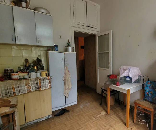 Elhagyatott lakás 020
