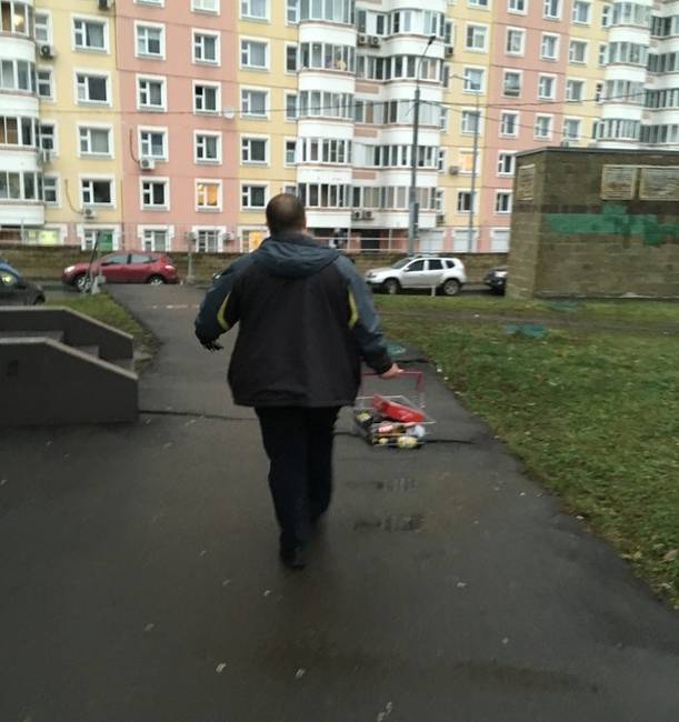 A zacskó elszakadhat - de a boltból hazavitt kosár soha.