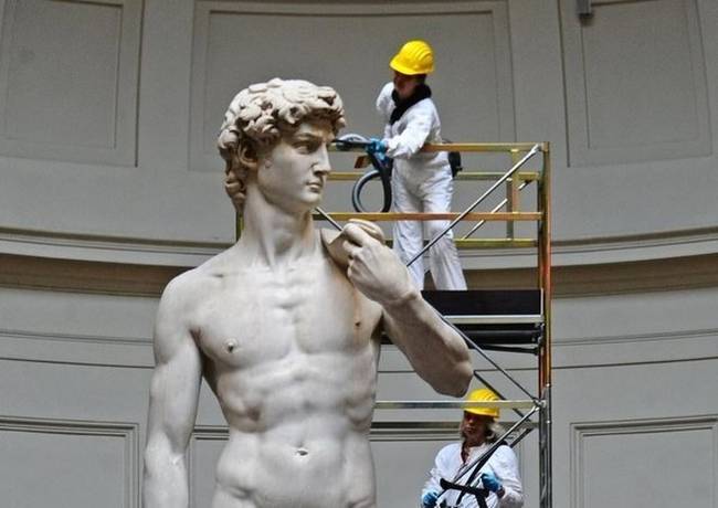 Michelangelo Dávid szobra valójában sokkal nagyobb, mint gondolnánk.