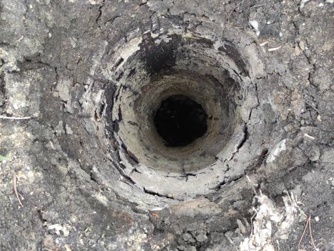 Hogyan építenek Kanadában beton nélkül olyan kerítéseket, amiket nem dönt ki a szél és nem fordulnak ki a földből?