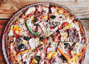 Zöldséges pizza