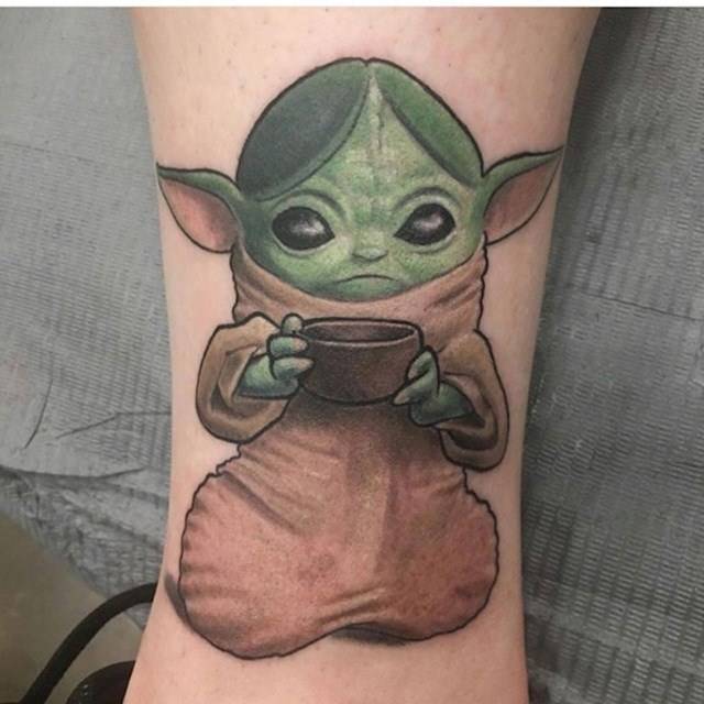 Bébi Yoda. Furcsa alakú Bébi Yoda. Öhm.