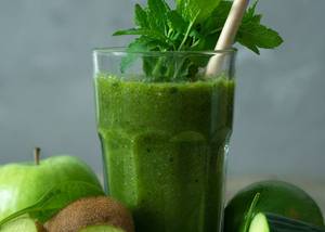 Kivi-alma smoothie