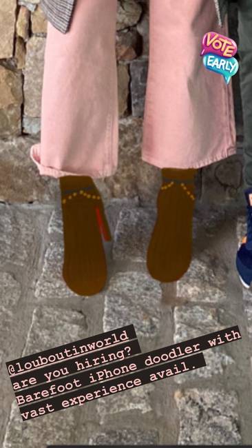 A színésznő ezután Christian Louboutin divatházában kért munkát.