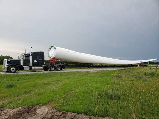 „Szélturbina lapátok mozgatásával foglalkozom."