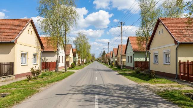 Amikor elmegyek otthonról, kanalat teszek az ablakpárkányra. Ez segít megoldani a legnagyobb problémámat