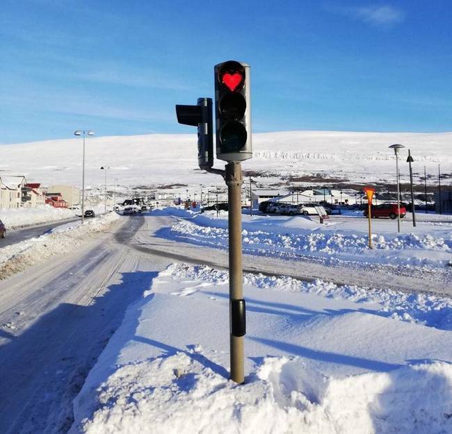 Közlekedési lámpák Akureyriben, Izlandon.