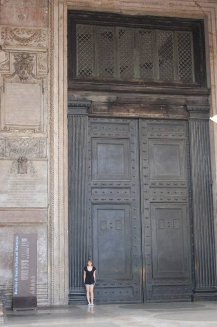 A római Pantheon ajtaja.