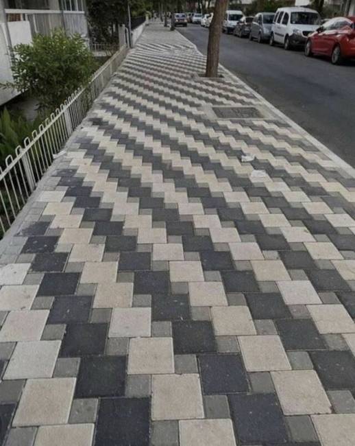 Egy utca, ahol fájdalmat okoz a séta.