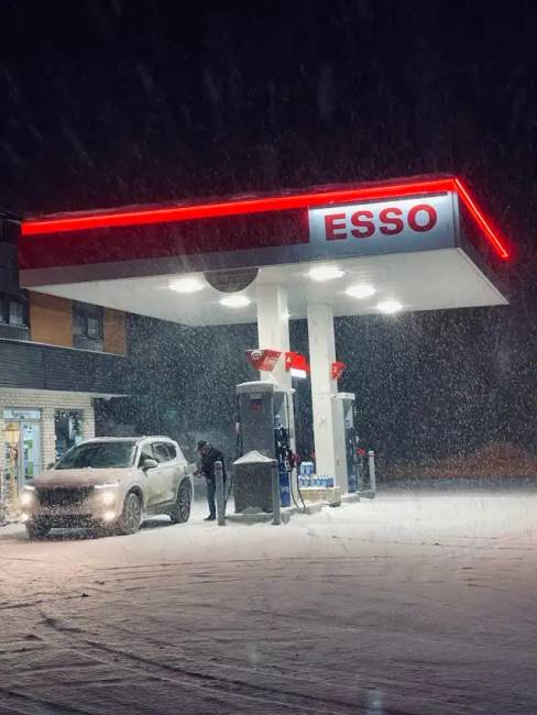 Miért nem állítja le sok sofőr a motort a benzinkúton, annak ellenére, hogy kötelező: elmondom a tapasztalataimat