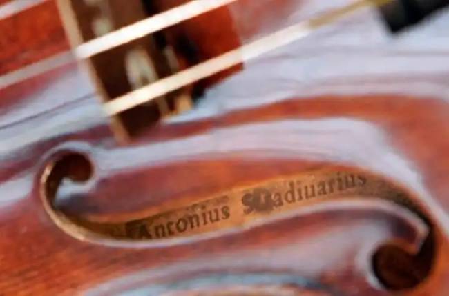 Mi a Stradivari hegedűk titka, és miért érnek milliókat?