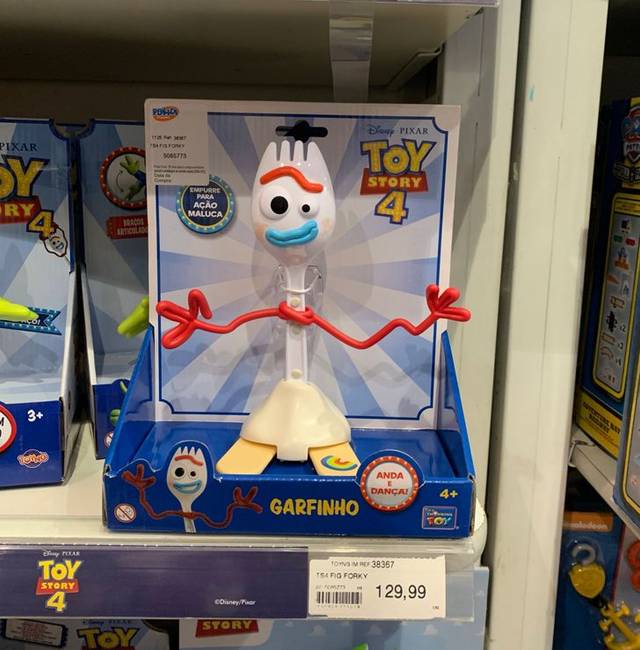Ez a játékfigura a gyermekek szemét iránti szeretetét próbálja meglovagolni, és közel 130 dollárba kerül.
