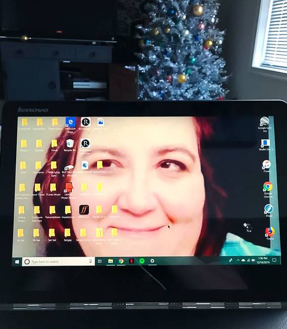„A férjem tanár, és időnként megváltoztatom a laptopján a háttérképet, hogy a diákjai azt higgyék, a képen látható nő a felesége."