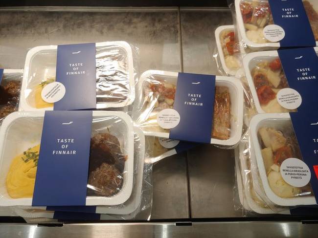 A finn szupermarketekben olyan ételeket is vásárolhatunk, melyeket egyébként a Finnair légitársaság repülőgépein szolgálnak fel repülés közben.