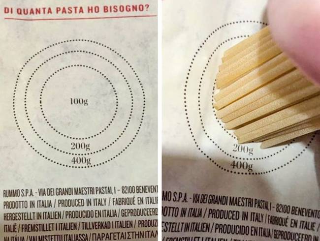 A tészta csomagolásán karikák vannak, amiknek köszönhetően mérleg nélkül is kimérhető a megfelelő mennyiség a termékből.