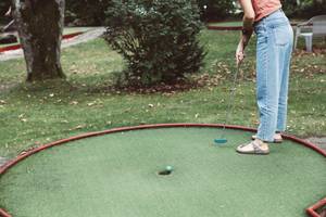 Minigolfozni