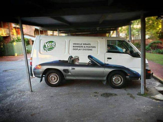 Milyen menő kabrió! Vagy várjunk csak...