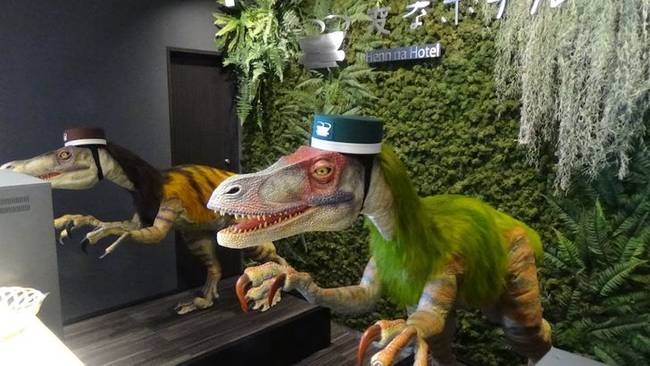 Japánban van egy szálloda, ahol emberek helyett robotdinoszauruszok dolgoznak a recepción.
