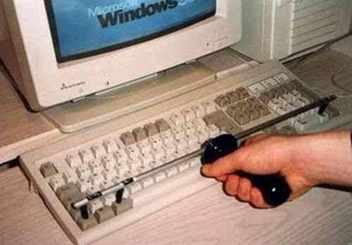 CTRL+ALT+DEL megnyomó.