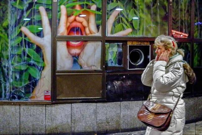 18 utcakép, ahol a véletlen egybeesések kis remekműveket szültek