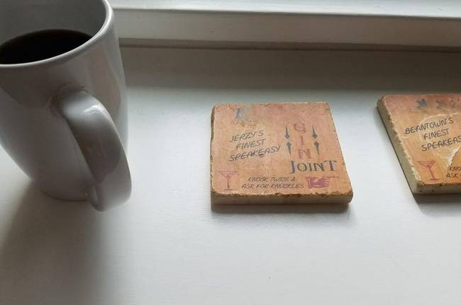 „2 alátétet is tettem ki a férjemnek, de akkor is mellé tette a kávét.''