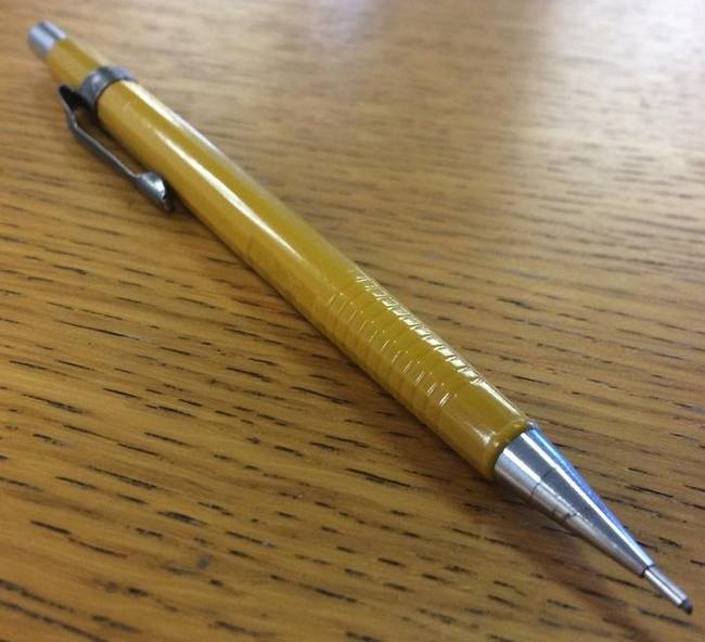 „Pont ma van 30 éve, hogy megkaptam ezt a rotring ceruzát."