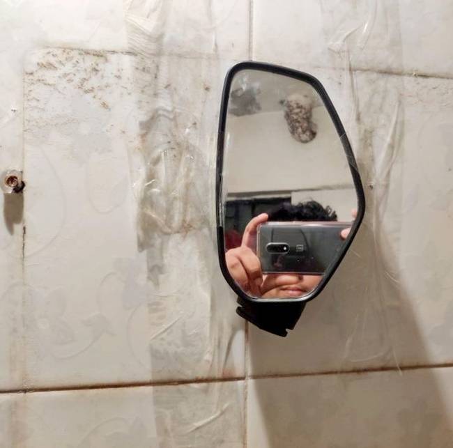 „A fürdőszobai tükör összetört, de gyorsan megjavítottam."
