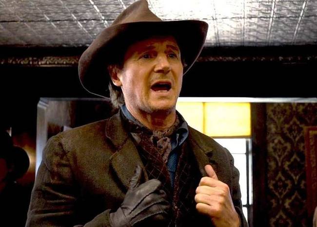 Liam Neeson azért vállalta el a Hogyan rohanj a veszTEDbe című film felkérését, mert emlékezett rá, hogy nagyon tetszett neki az a rész, amiben gúnyt űztek belőle a Family Guy-ban.