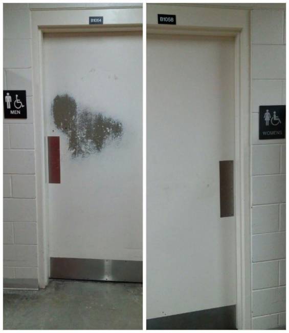 A férfi wc és a női wc ajtaja egy gépészmérnöki egyetemen.