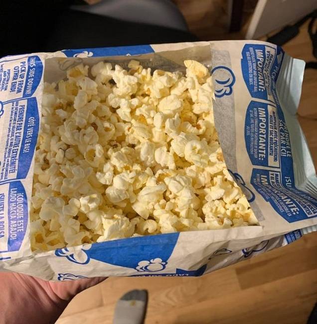 „Anyukám tudja, hogyan kell kényelmesen felvágni egy zacskós popcornt úgy, hogy ne kelljen külön tálba tenni."