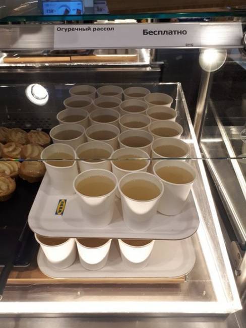 A karácsony előtti héten az Ikea ingyen teákat osztogatott az oroszországi üzleteiben.