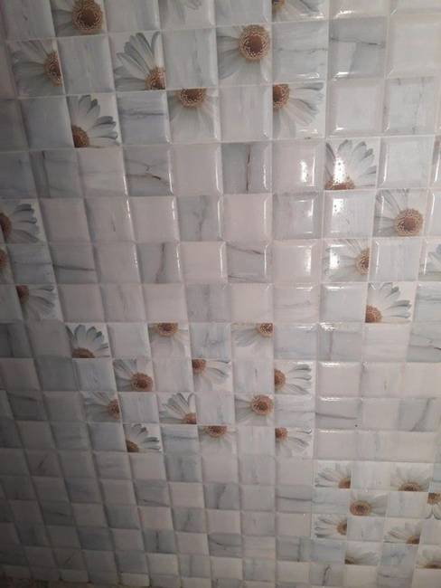 Ebben a fürdőszobában minden látogatás alatt egyúttal rejtvényt is fejthetünk.