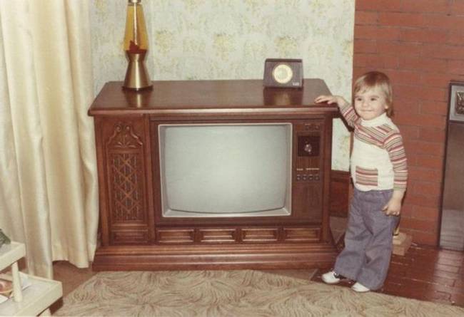 „1978-ban nagyon menő dolog volt az akkor megjelent színes televíziók mellett pózolni."