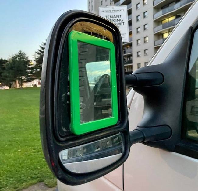Pénztárcabarát visszapillantó tükör.