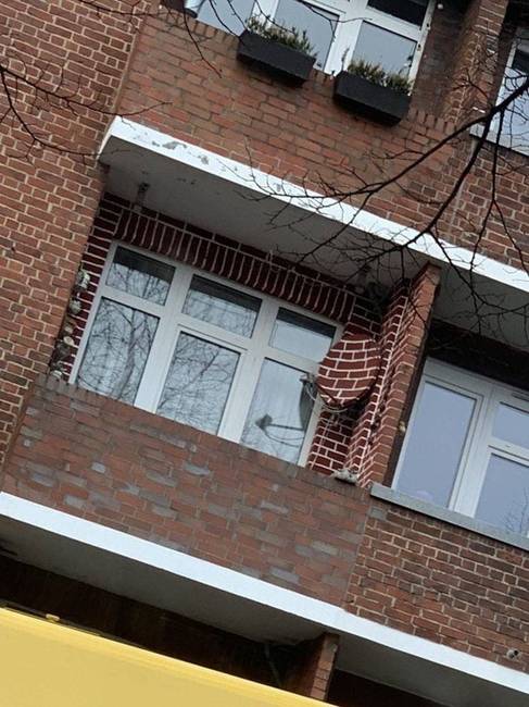 Amikor tilos parabola antennát kirakni a házban, de te a ravasz ötletek mestere vagy.