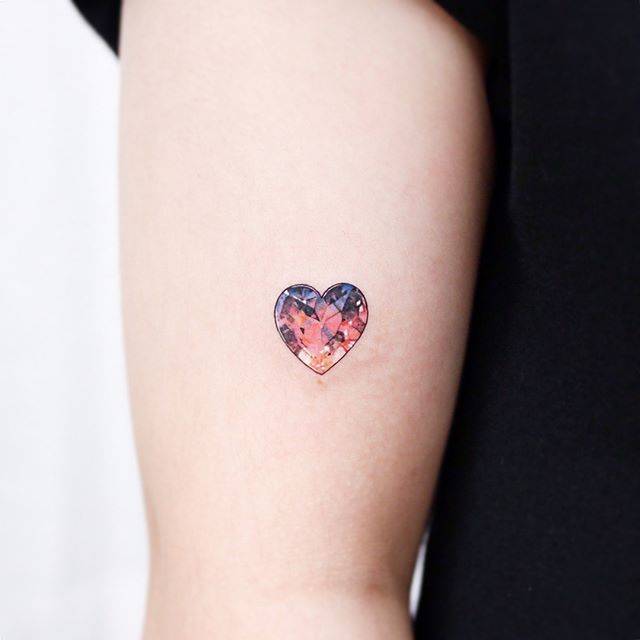 20+ női tetoválás, ami jobban kiemeli a nőiességet, mint egy csinos miniruha