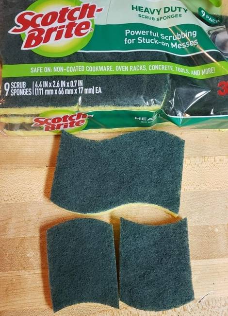 „Mindig kettévágom a szivacsokat, hogy tovább tartsanak."