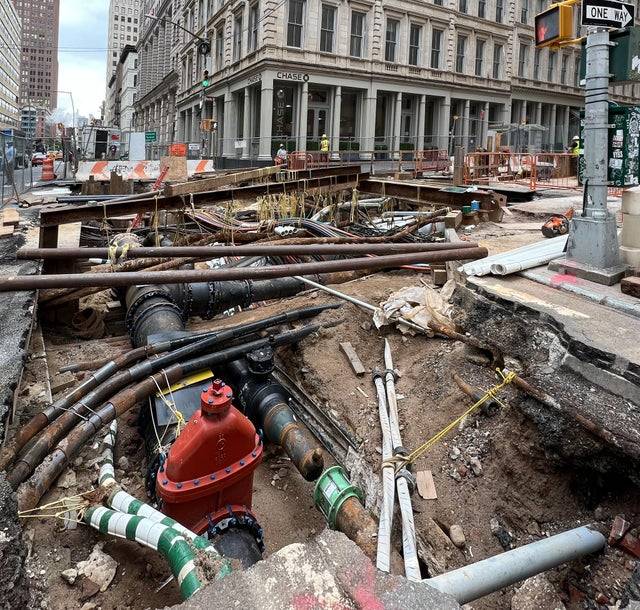 Ha valaha is gondolkodtál már, hogy hány kábel és cső lehet a New York-i utcák alatt, hát akkor ez a kép most megadja rá a választ.
