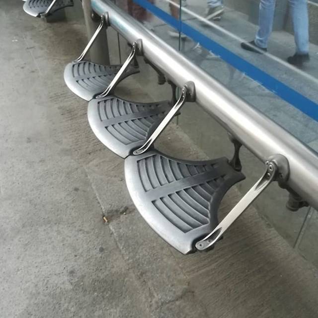 Madridban ilyeneket csinálnak padok helyett.