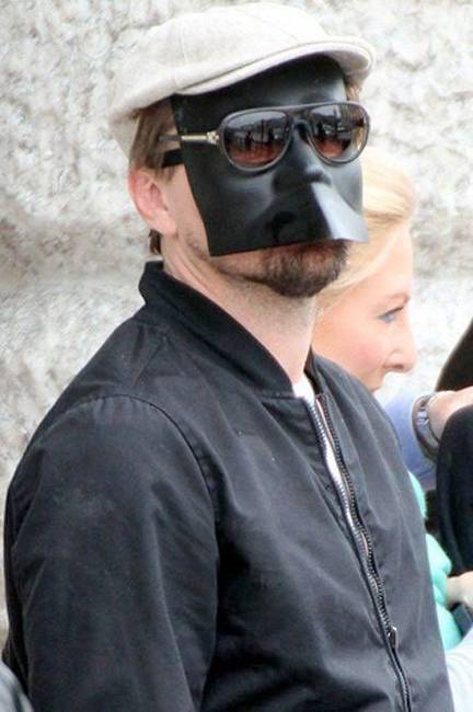 Leonardo DiCaprio az operaház fantomja szerepében.