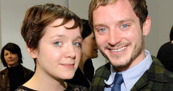 Ő Hannah Wood, Elijah Wood húga.